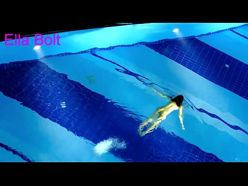 ❤️ I can't stop watching, young blonde caught swimming nude in ELLA BOLT resort pool ☑ Hard porn at us